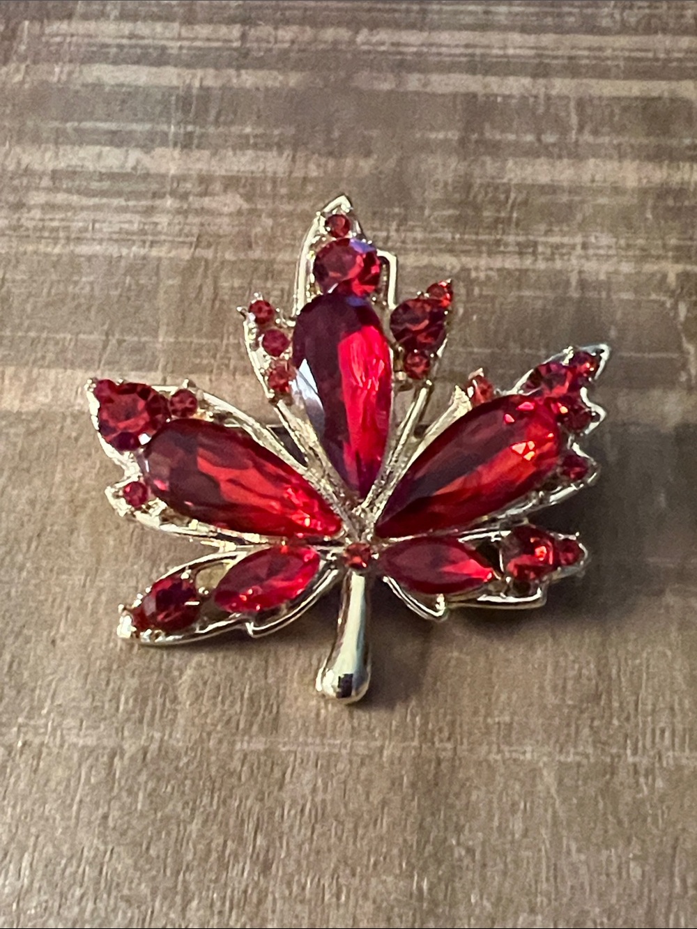 3/$18 Red Crystal Maple Leaf Brooch - Lot 6095